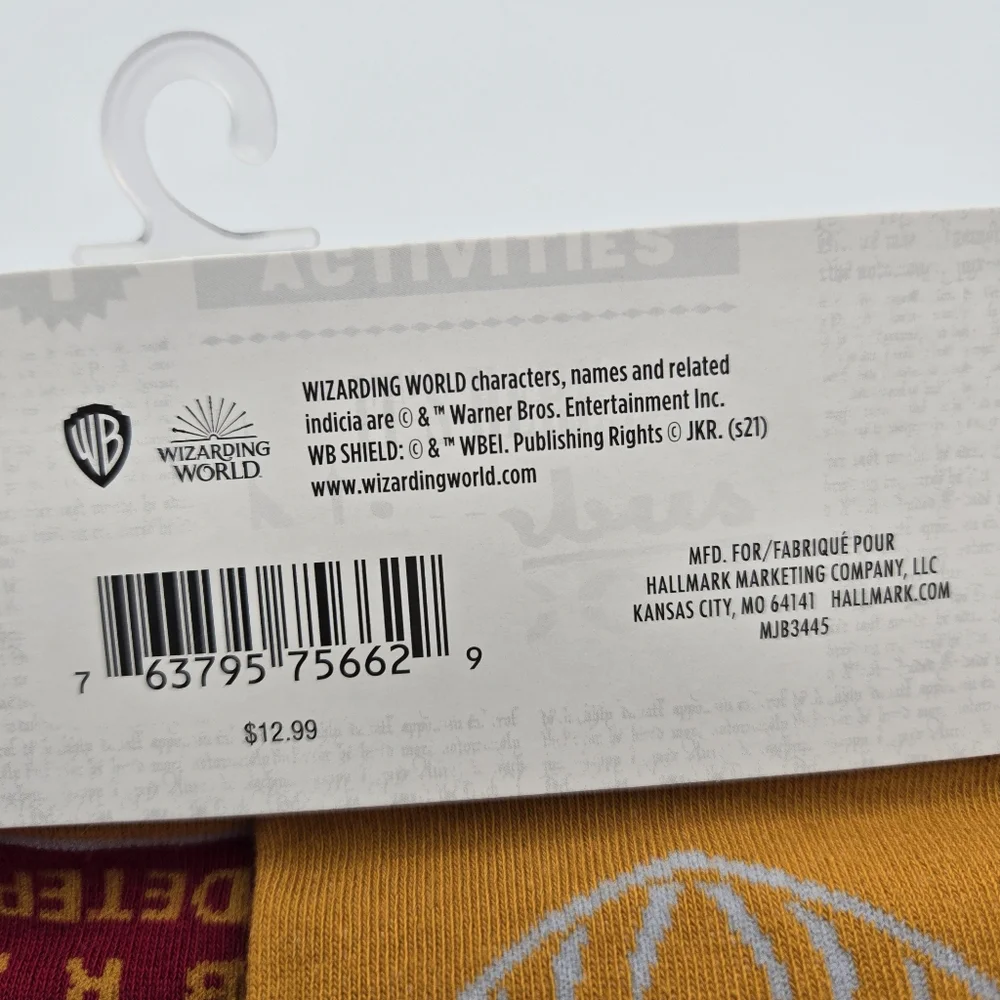 NEW Harry Potter Wizarding World Gryffindor Novelty Crew Socks One Size Fit Most
